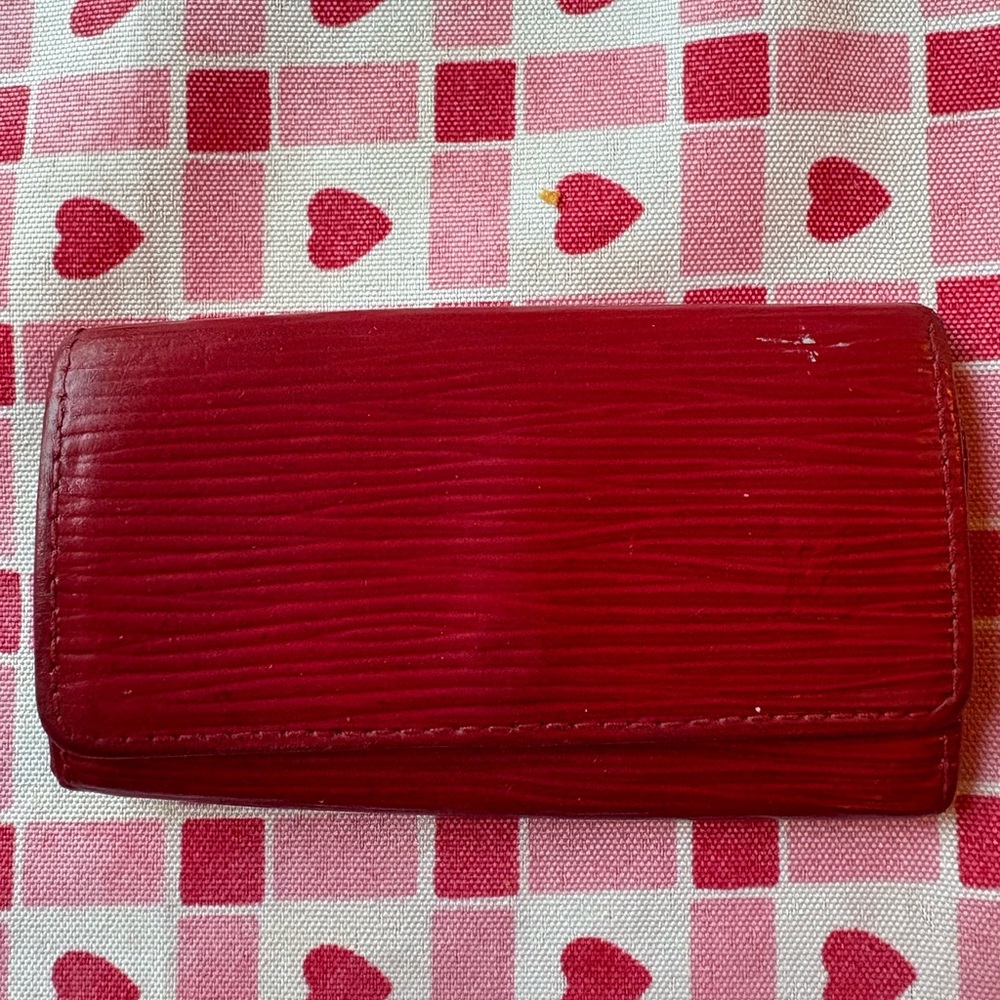 🌹 LOUIS VUITTON EPI RED LEATHER KEY HOLDER 🌹